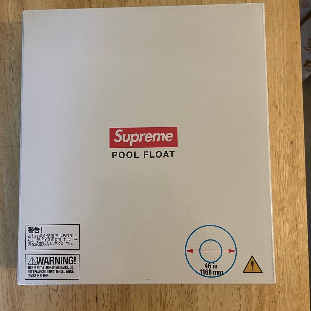 Supreme floatie